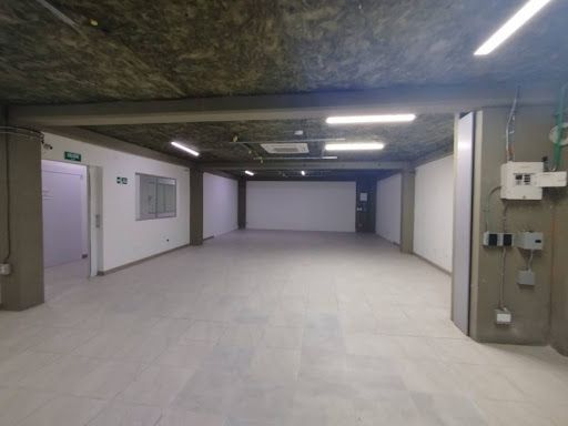 Oficina en arriendo Antioquia Itagüí La Esmeralda 222 m2 Habitaciones 0 Baños 3 Garajes 4 Precio $11500000