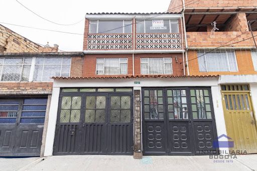 Casa en venta Cundinamarca Bogotá Gustavo Restrepo 120 m2 Habitaciones 10 Baños 5 Garajes 2 Precio $597000000