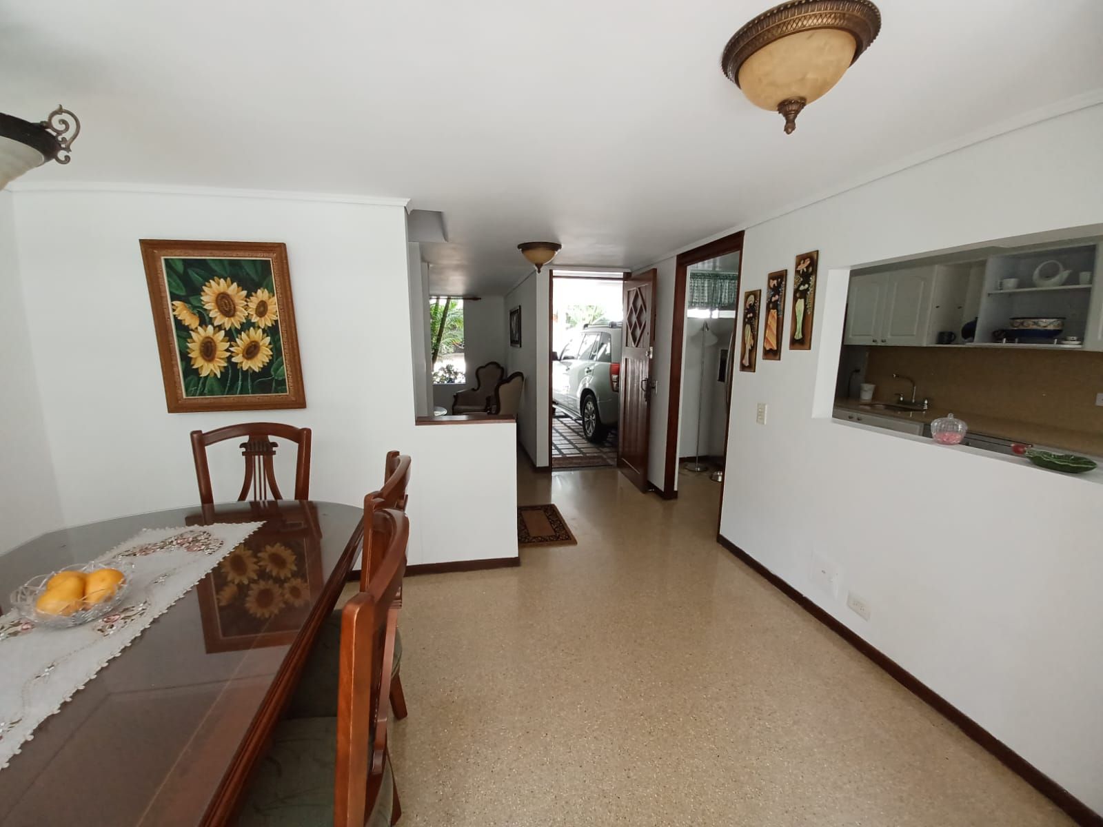 Casa en venta Antioquia Medellín Loma De Los Bernal 223 m2 Habitaciones 4 Baños 3 Garajes 1 Precio $930000000