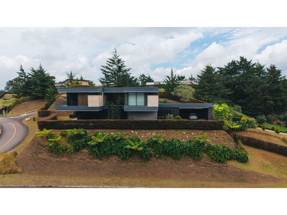 Casa en venta Antioquia El Carmen De Viboral El Carmen De Viboral 600 m2 Habitaciones 5 Baños 6 Garajes 3 Precio $4300000000