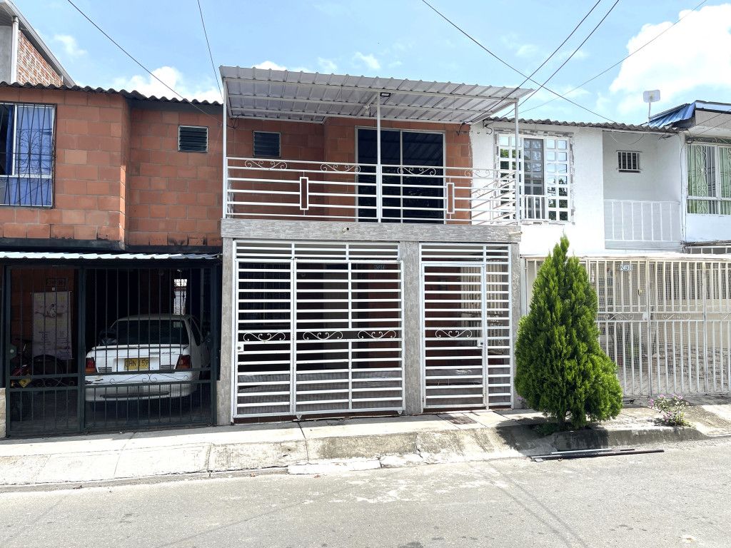 Casa en arriendo Valle Del Cauca Palmira Ub Tulipanes De La Italia Iii 90 m2 Habitaciones 3 Baños 2 Garajes 1 Precio $950000