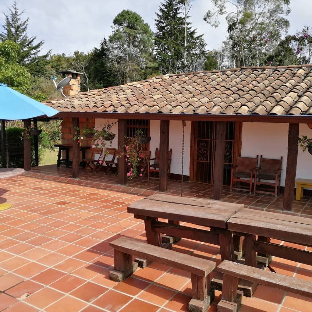 Finca en venta Antioquia Envigado Alcalá 287 m2 Habitaciones 3 Baños 2 Garajes 0 Precio $2700000000