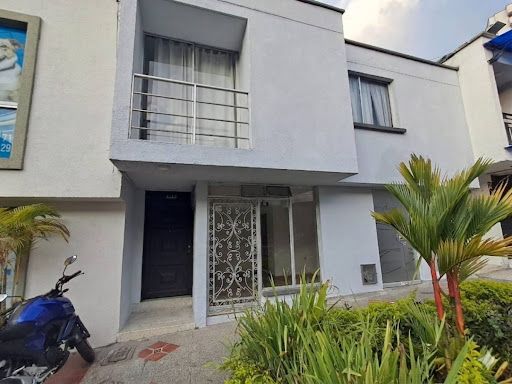 Local en arriendo Risaralda Pereira Los Rosales 15 m2 Habitaciones 0 Baños 1 Garajes 0 Precio $1300000