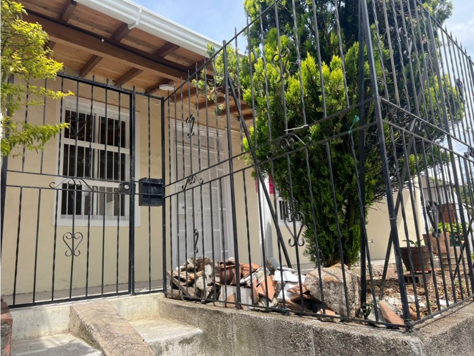 Casa en arriendo Antioquia Medellín Palenque 194 m2 Habitaciones 3 Baños 2 Garajes 0 Precio $2500000