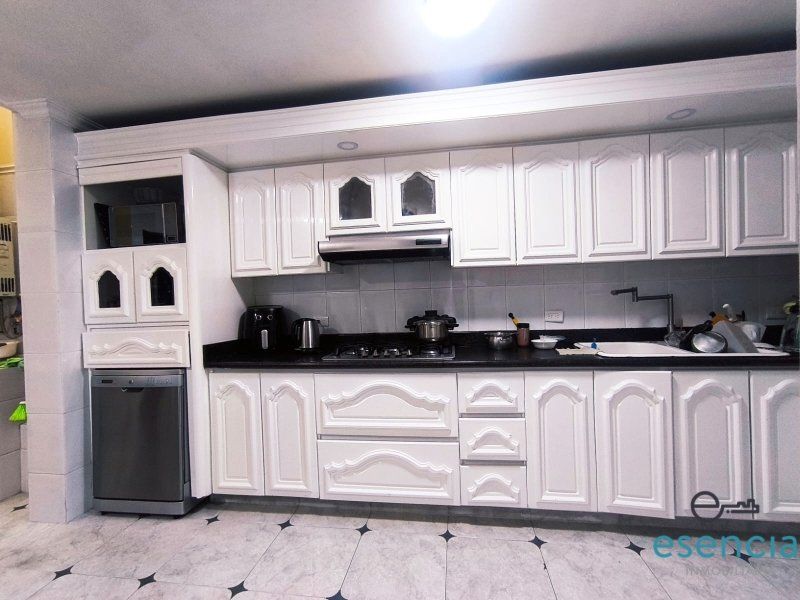 Casa en arriendo Antioquia Medellín La Florida 350 m2 Habitaciones 4 Baños 3 Garajes 0 Precio $11000000