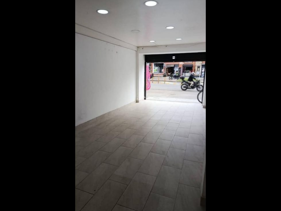 Local en arriendo Antioquia Medellín El Raizal 45 m2 Habitaciones 0 Baños 1 Garajes 0 Precio $2600000