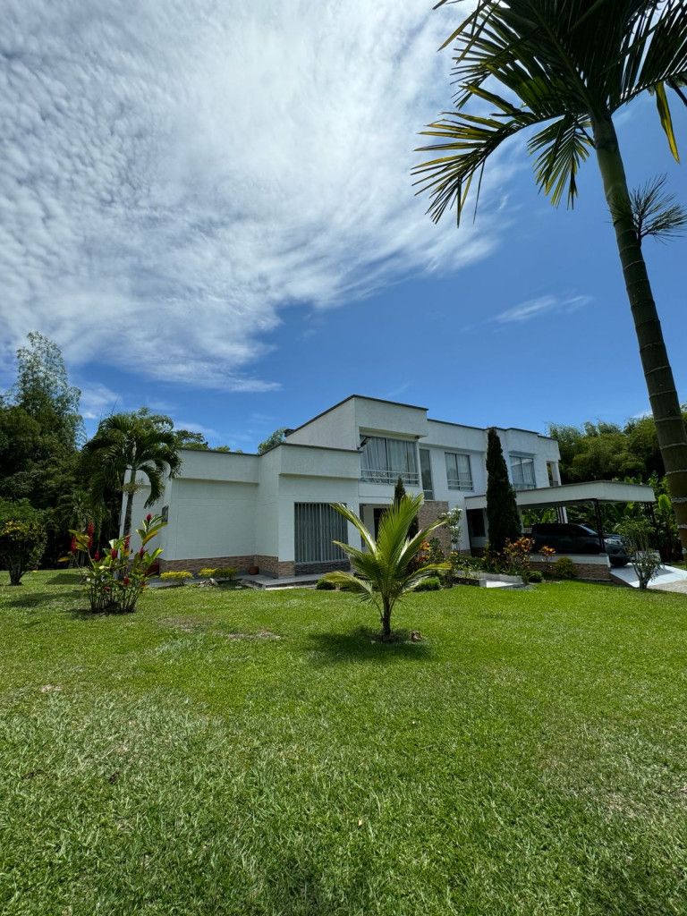 Casa Campestre en venta Quindío La Tebaida La Tebaida 400 m2 Habitaciones 4 Baños 6 Garajes 6 Precio $2200000000