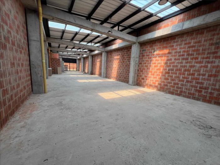 Bodega en venta Antioquia Medellín Trinidad 624 m2 Habitaciones 0 Baños 6 Garajes 4 Precio $3500000000
