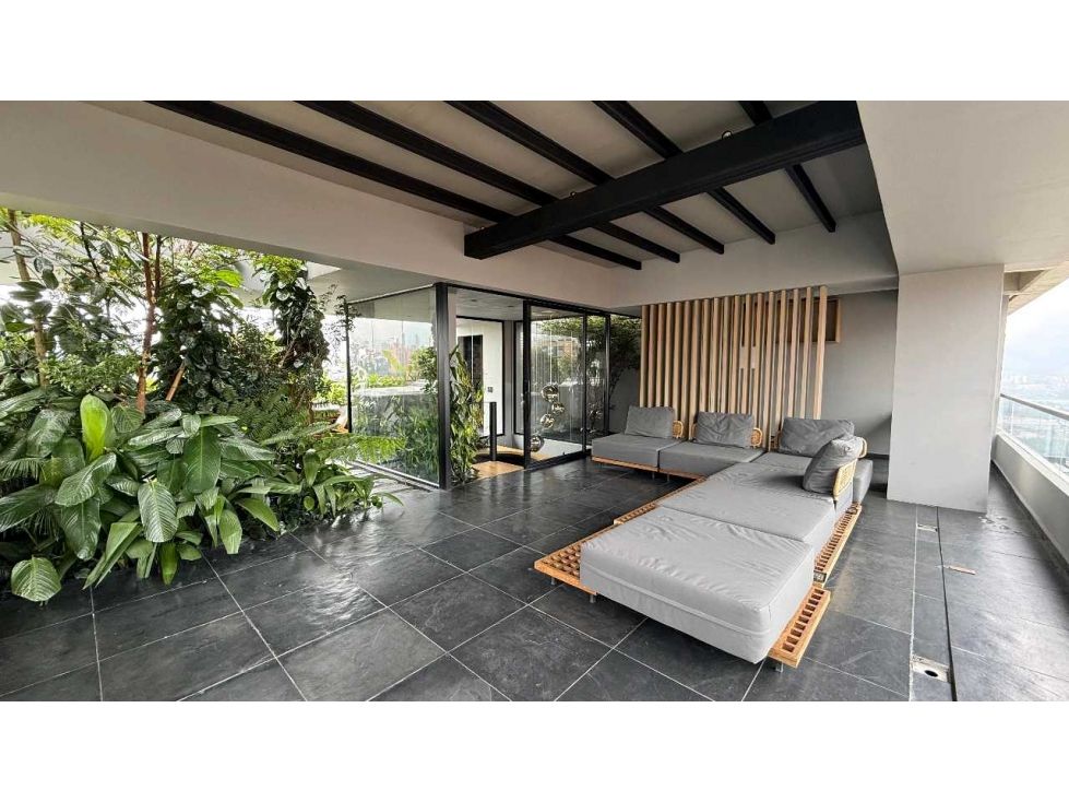 Apartamento en venta Antioquia Medellín Medellín 249 m2 Habitaciones 1 Baños 3 Garajes 2 Precio $2470000000