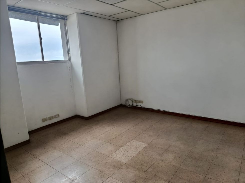 Oficina en arriendo Caldas Manizales Belen 30 m2 Habitaciones 0 Baños 1 Garajes 0 Precio $800000