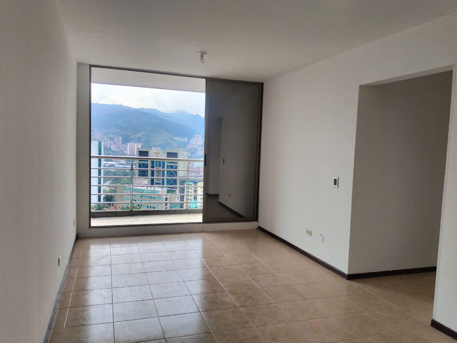 Apartamento en arriendo Antioquia Medellín Los Balsos No 1 75 m2 Habitaciones 4 Baños 3 Garajes 1 Precio $4150000
