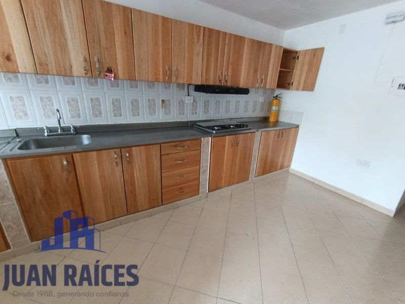 Casa en arriendo Antioquia Envigado El Dorado 210 m2 Habitaciones 4 Baños 2 Garajes 0 Precio $3500000
