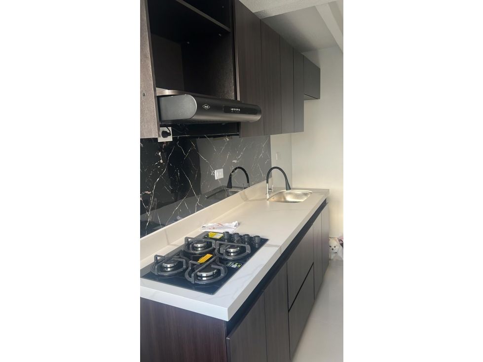 Apartamento en arriendo Antioquia Medellín Calasanz Parte Alta 75 m2 Habitaciones 3 Baños 2 Garajes 1 Precio $3200000