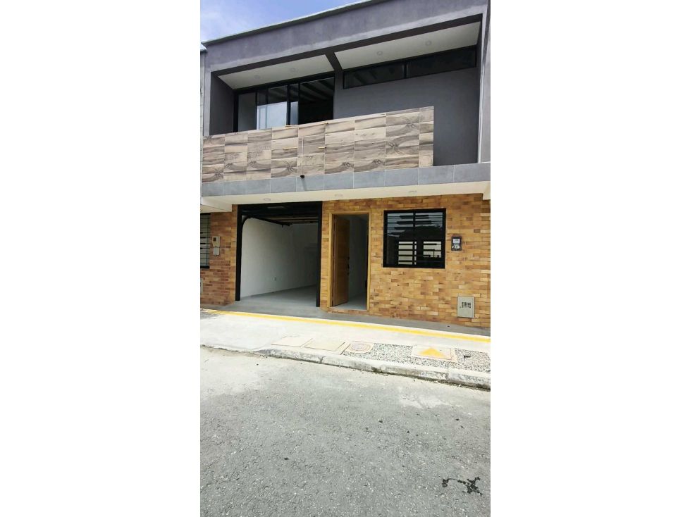 Casa en venta Antioquia La Ceja San Cayetano 145 m2 Habitaciones 3 Baños 3 Garajes 1 Precio $650000000