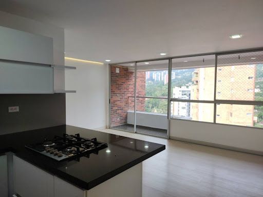 Apartamento en arriendo Antioquia Envigado El Esmeraldal 75 m2 Habitaciones 2 Baños 1 Garajes 2 Precio $4300000