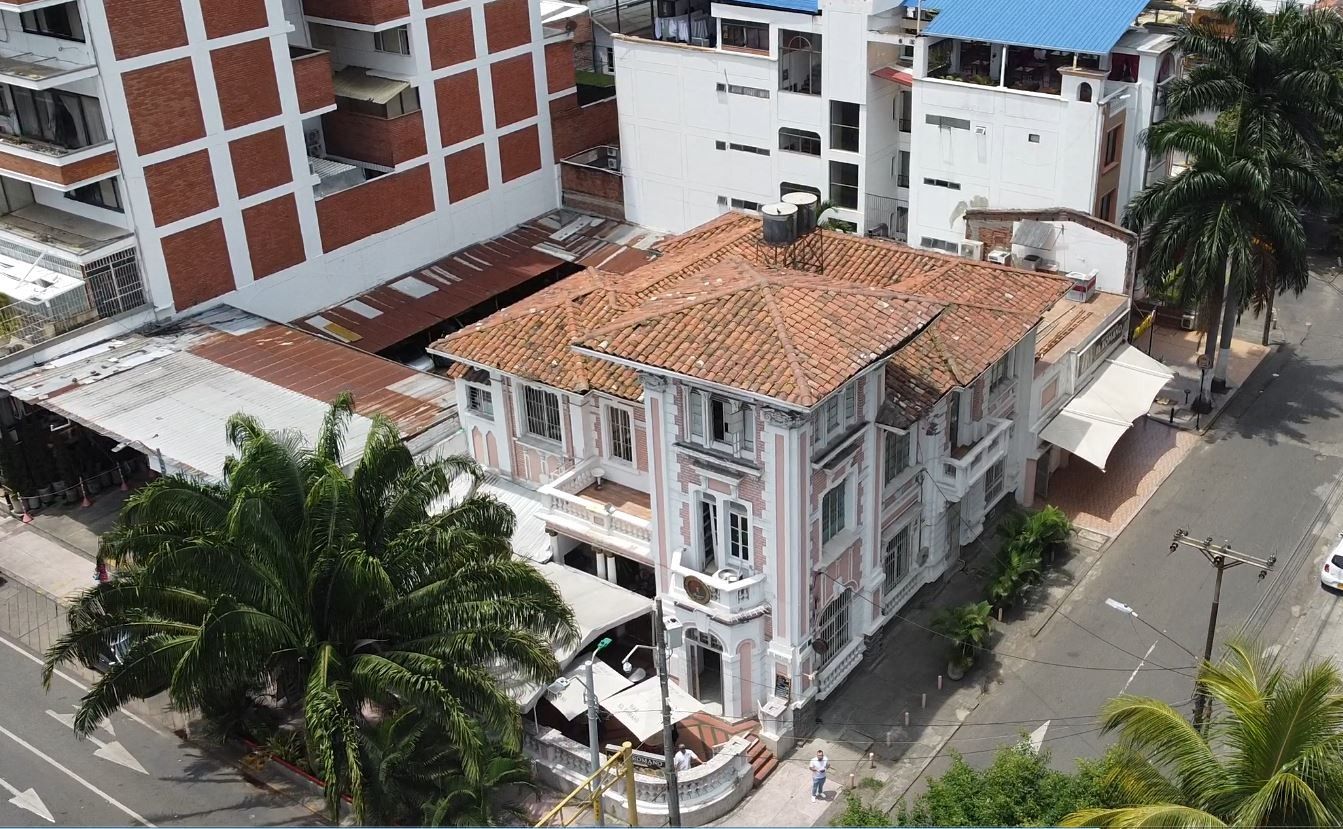 Casa en venta Valle Del Cauca Cali Granada 664 m2 Habitaciones 6 Baños 4 Garajes 0 Precio $1980000000