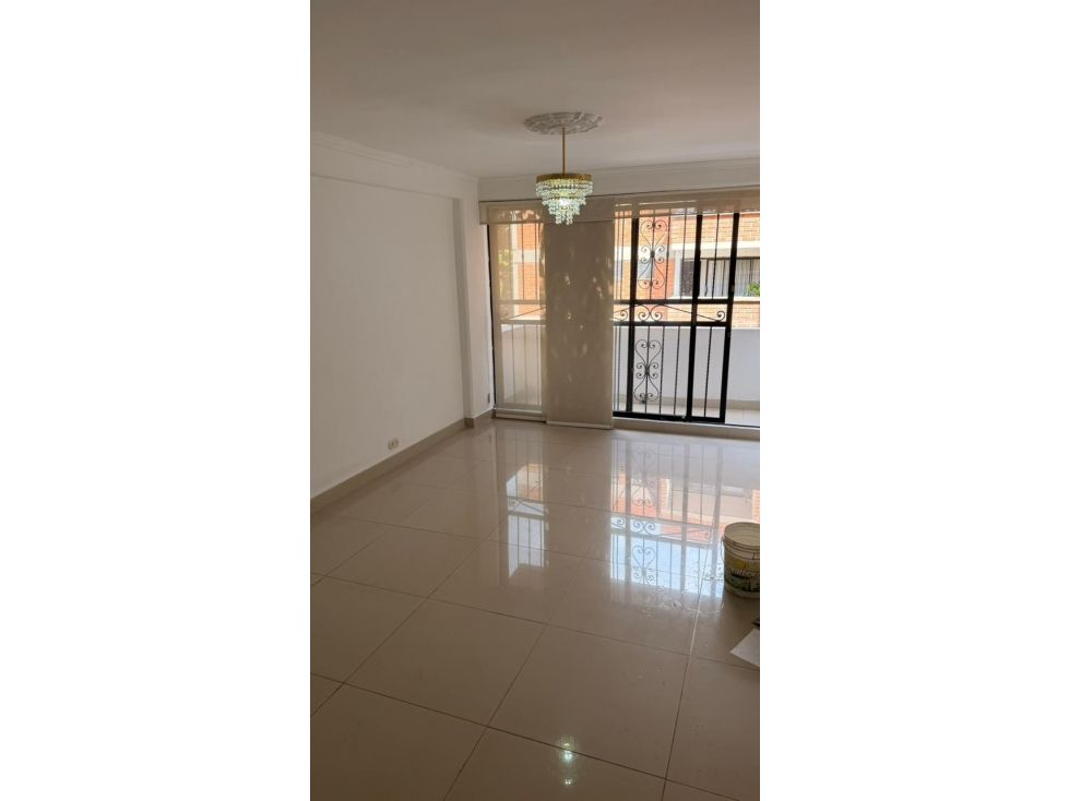 Apartamento en arriendo Antioquia Medellín La Mota 97 m2 Habitaciones 4 Baños 3 Garajes 1 Precio $3200000