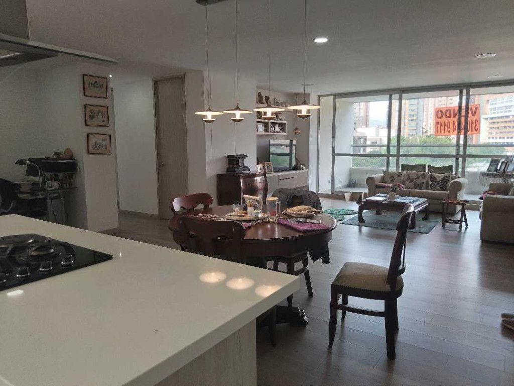 Apartamento en venta Antioquia Envigado El Dorado 123 m2 Habitaciones 3 Baños 3 Garajes 2 Precio $1030000000