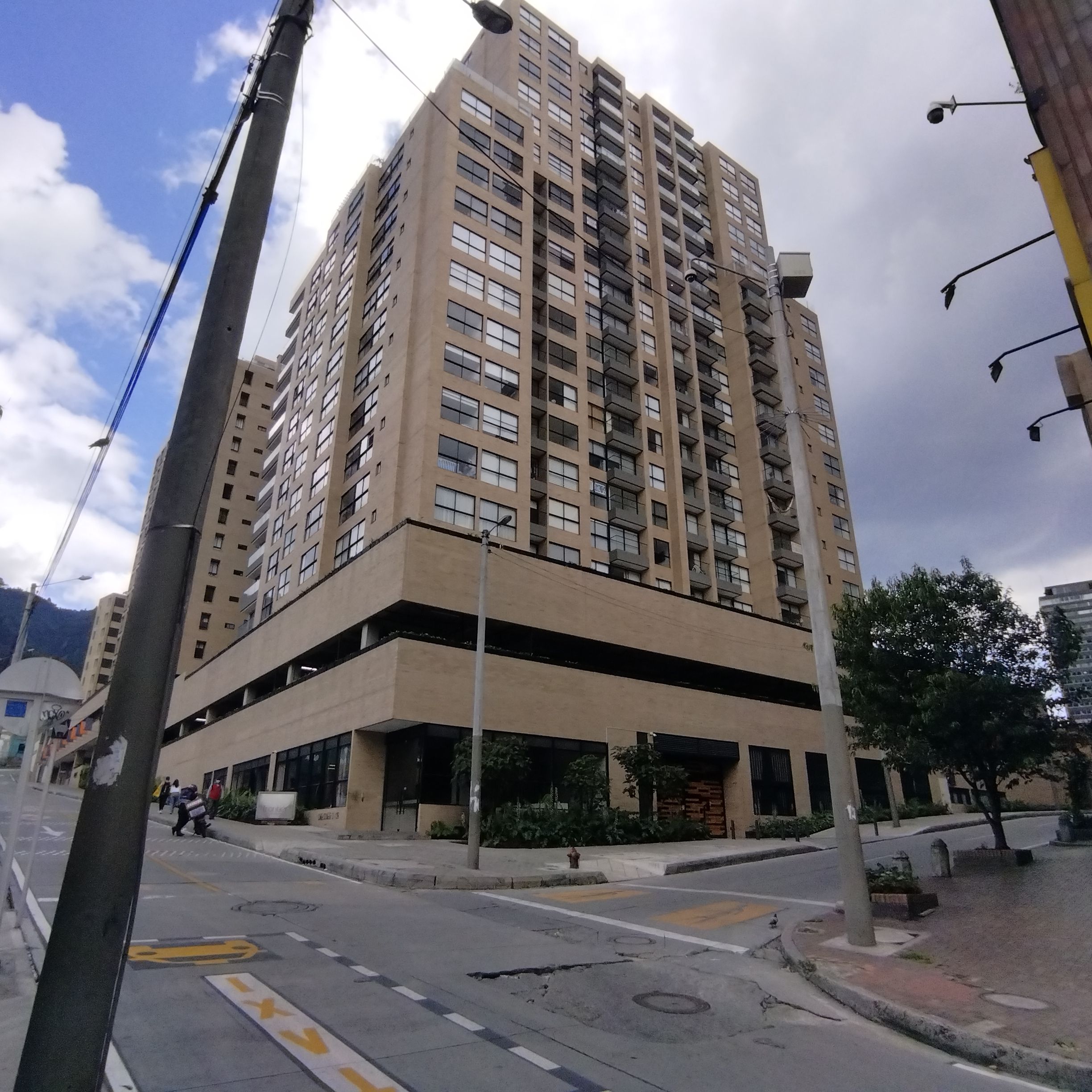 Apartamento en venta Cundinamarca Bogotá San Martin 76 m2 Habitaciones 2 Baños 3 Garajes 2 Precio $750000000