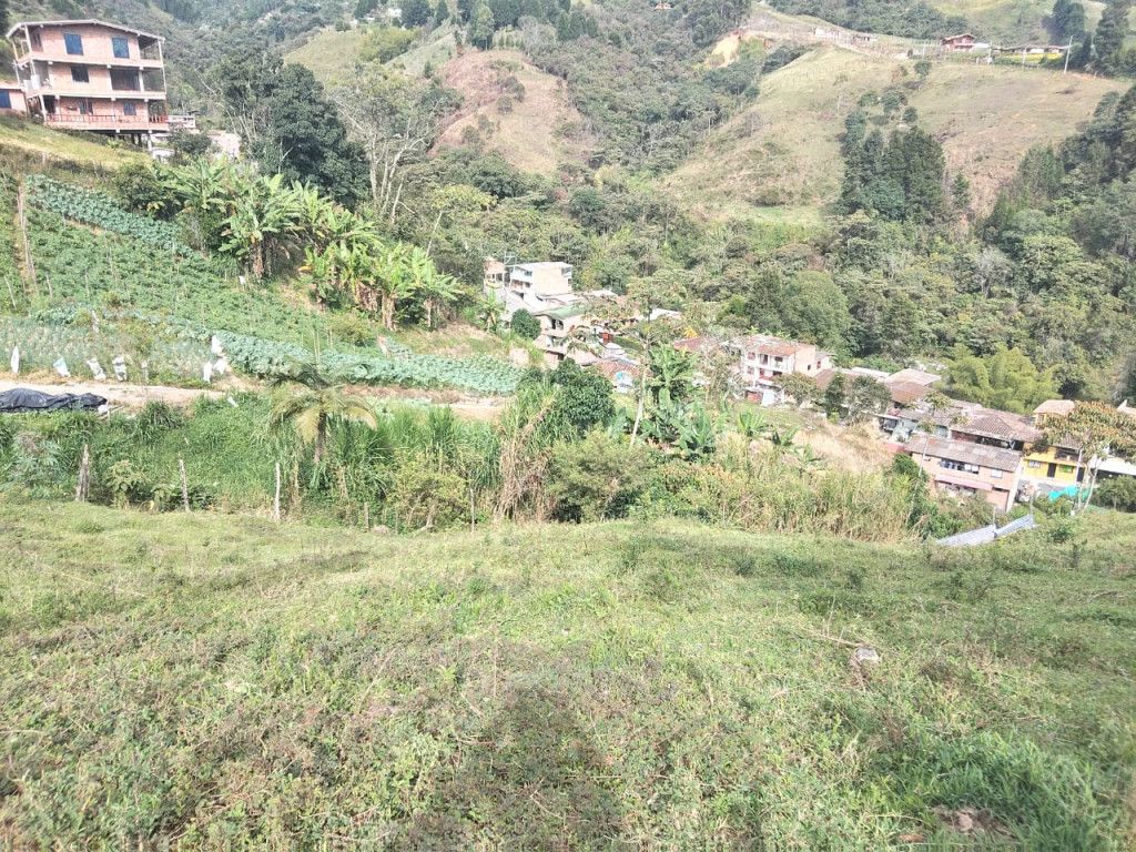 Finca en venta Antioquia Medellín Cordoba 162 m2 Habitaciones 3 Baños 2 Garajes 0 Precio $1400000000