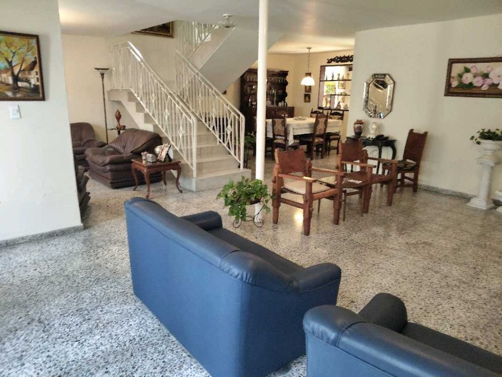 Casa en venta Antioquia Medellín Bolivariana 220 m2 Habitaciones 4 Baños 2 Garajes 1 Precio $1000000000