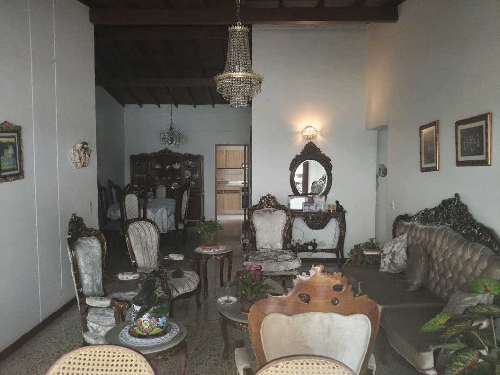 Apartamento en venta Antioquia Medellín Carlos E Restrepo 117 m2 Habitaciones 3 Baños 2 Garajes 1 Precio $630000000