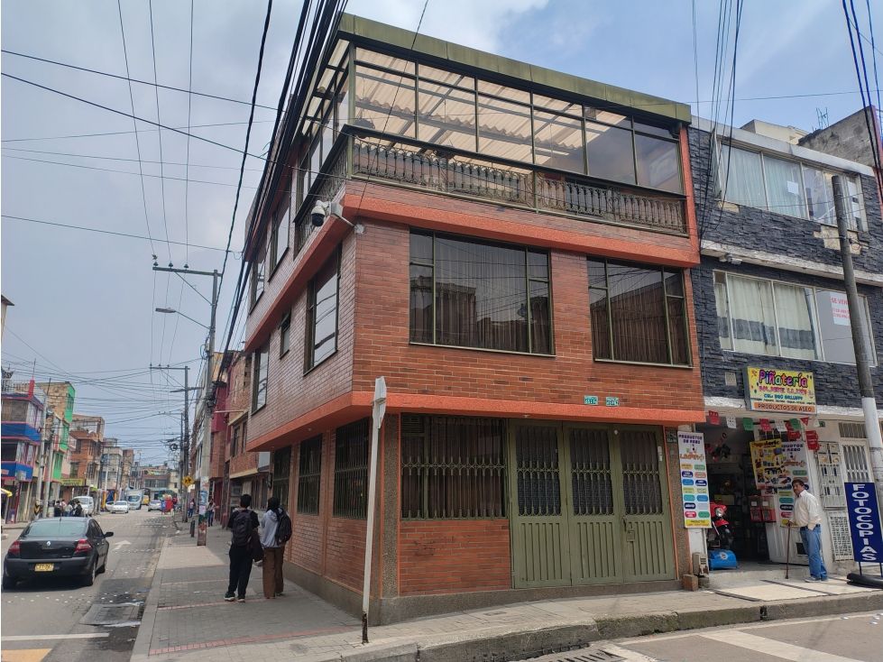 Casa en venta Cundinamarca Bogotá Engativa Centro 120 m2 Habitaciones 5 Baños 3 Garajes 0 Precio $450000000
