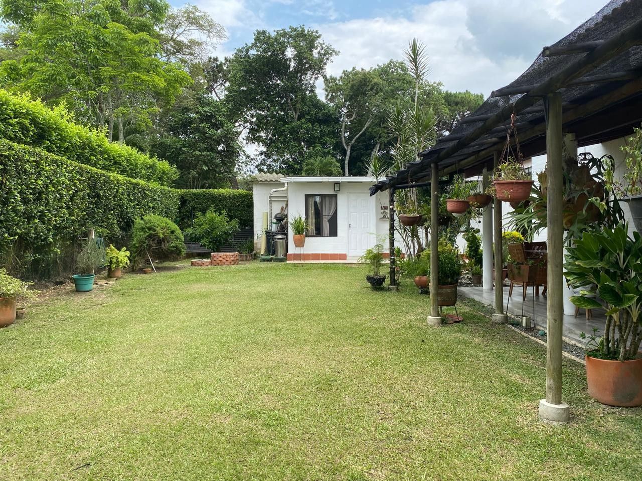 Casa en venta Valle Del Cauca Cali Nn 207 m2 Habitaciones 5 Baños 4 Garajes 4 Precio $1600000000