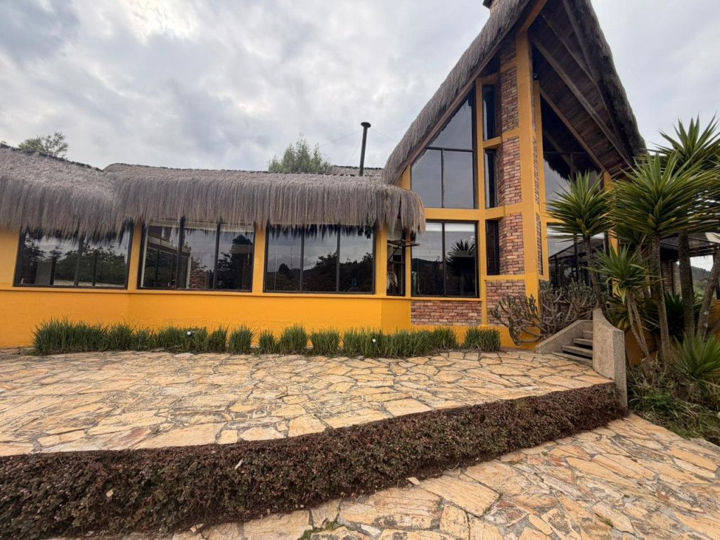 Casa en arriendo Cundinamarca La Calera La Calera 400 m2 Habitaciones 3 Baños 4 Garajes 15 Precio $6100000