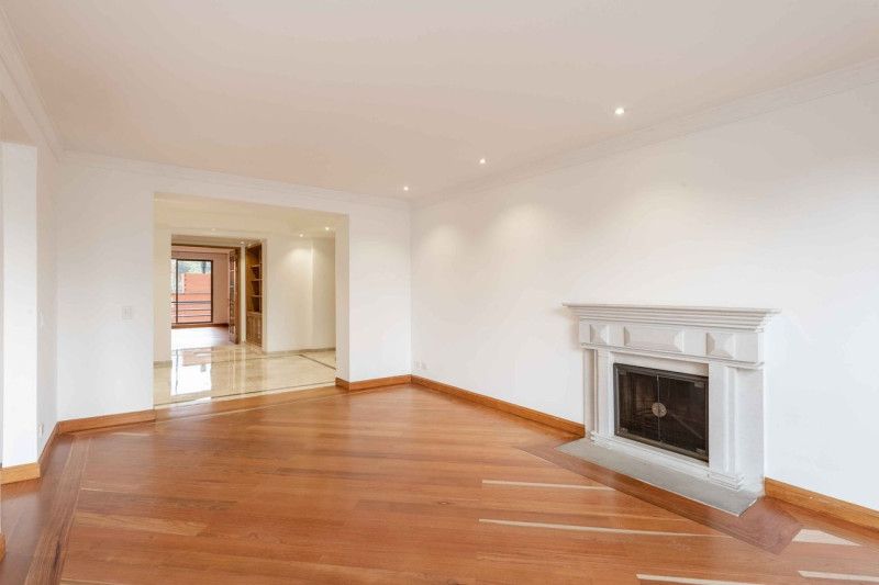 Apartamento en venta Cundinamarca Bogotá Santa Ana Oriental 217 m2 Habitaciones 3 Baños 3 Garajes 3 Precio $2490000000