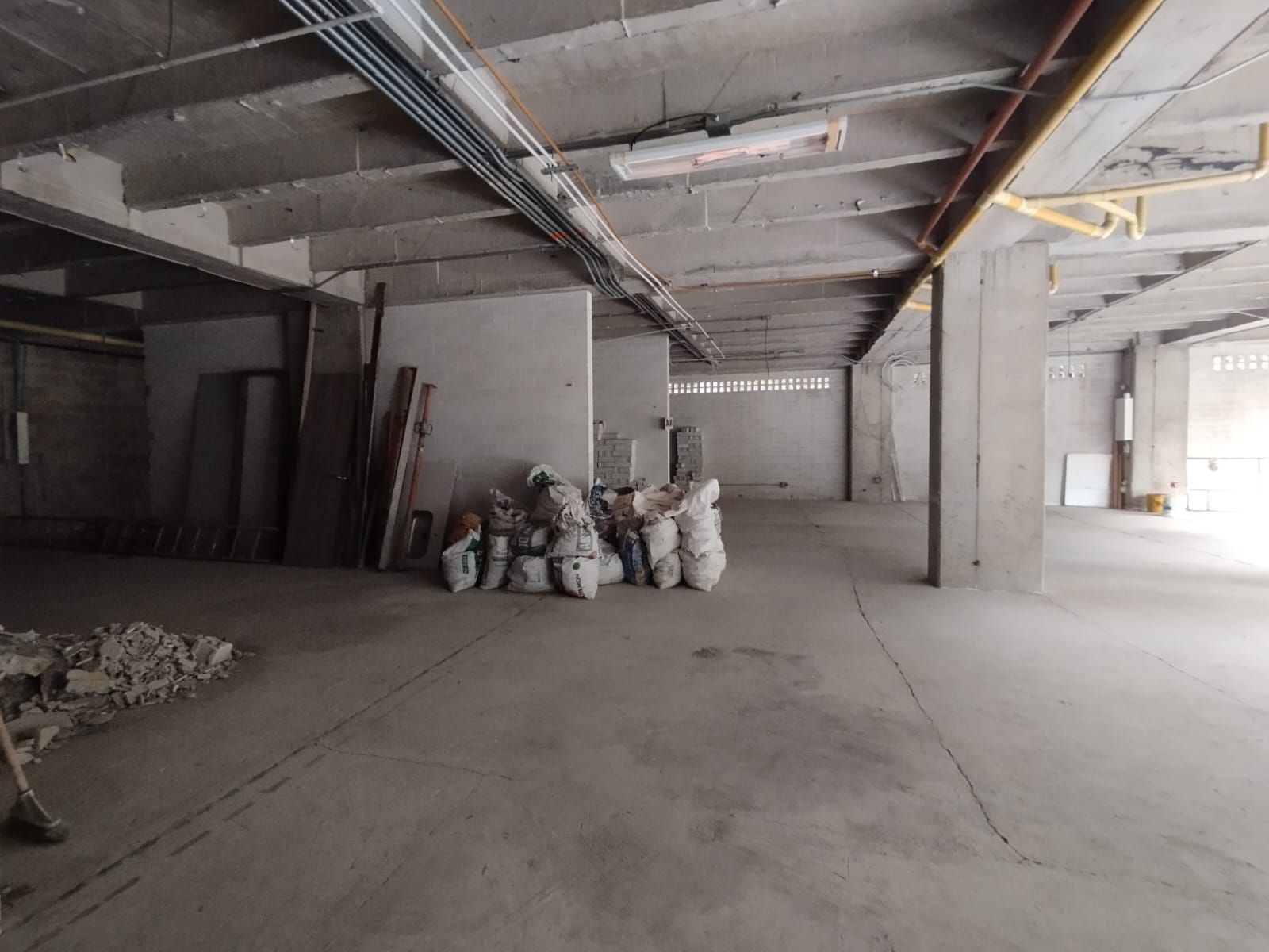 Bodega en arriendo Antioquia Envigado El Chinguí 300 m2 Habitaciones 0 Baños 2 Garajes 0 Precio $15000000