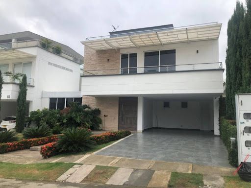 Casa en arriendo Valle Del Cauca Cali Nueva Tequendama 438 m2 Habitaciones 4 Baños 4 Garajes 4 Precio $10000000