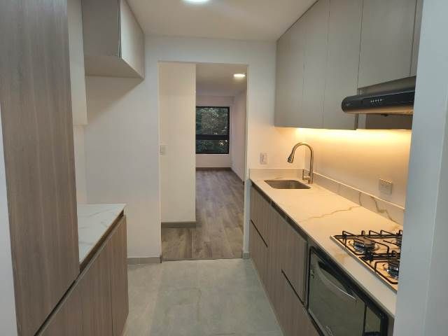 Apartamento en arriendo Antioquia Medellín Calle Nueva 130 m2 Habitaciones 3 Baños 2 Garajes 2 Precio $5500000
