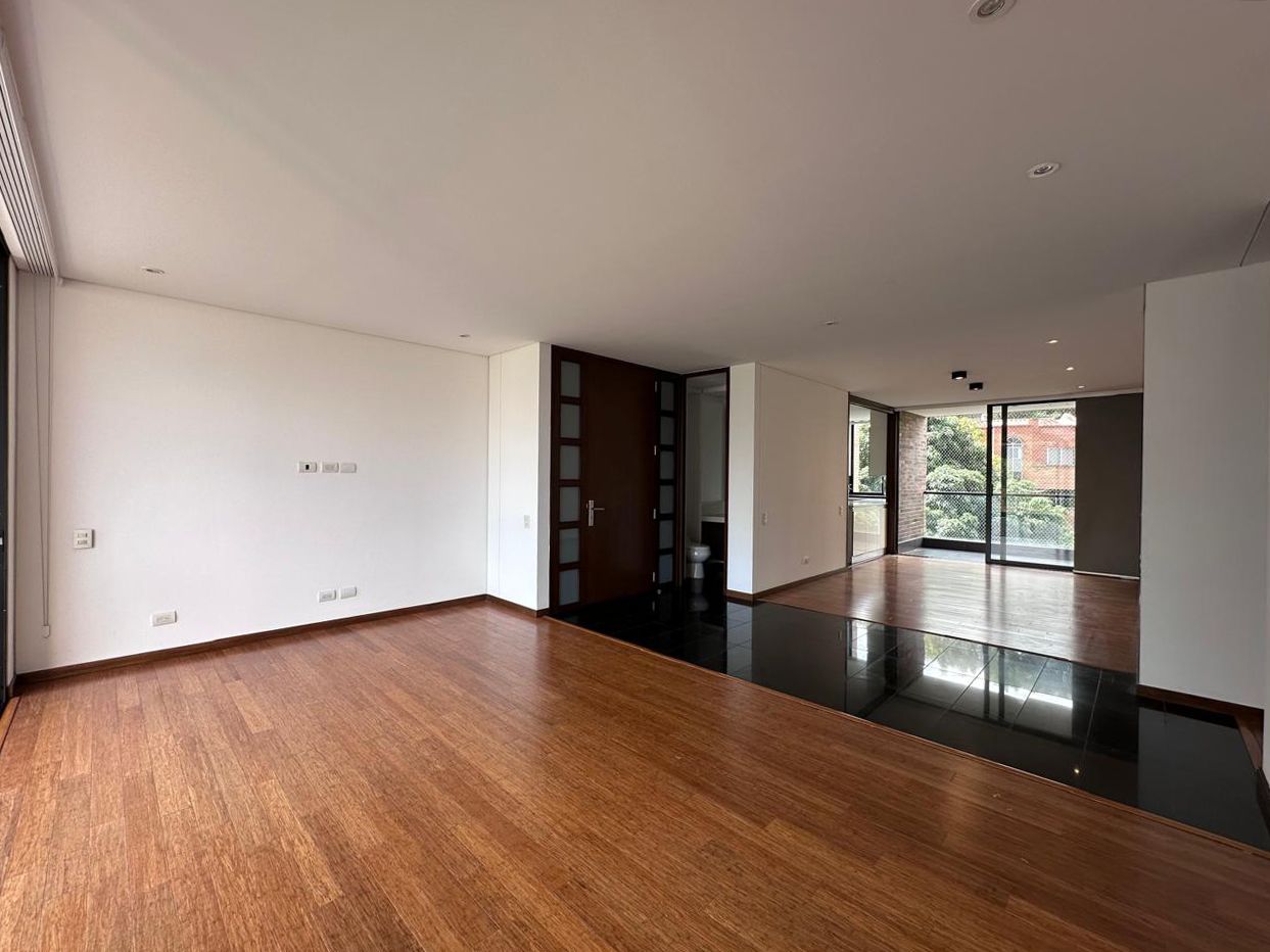 Apartamento en arriendo o venta Antioquia Medellín El Diamante No 2 190 m2 Habitaciones 3 Baños 4 Garajes 4 Precio venta $1890000000 Precio arriendo $10400000