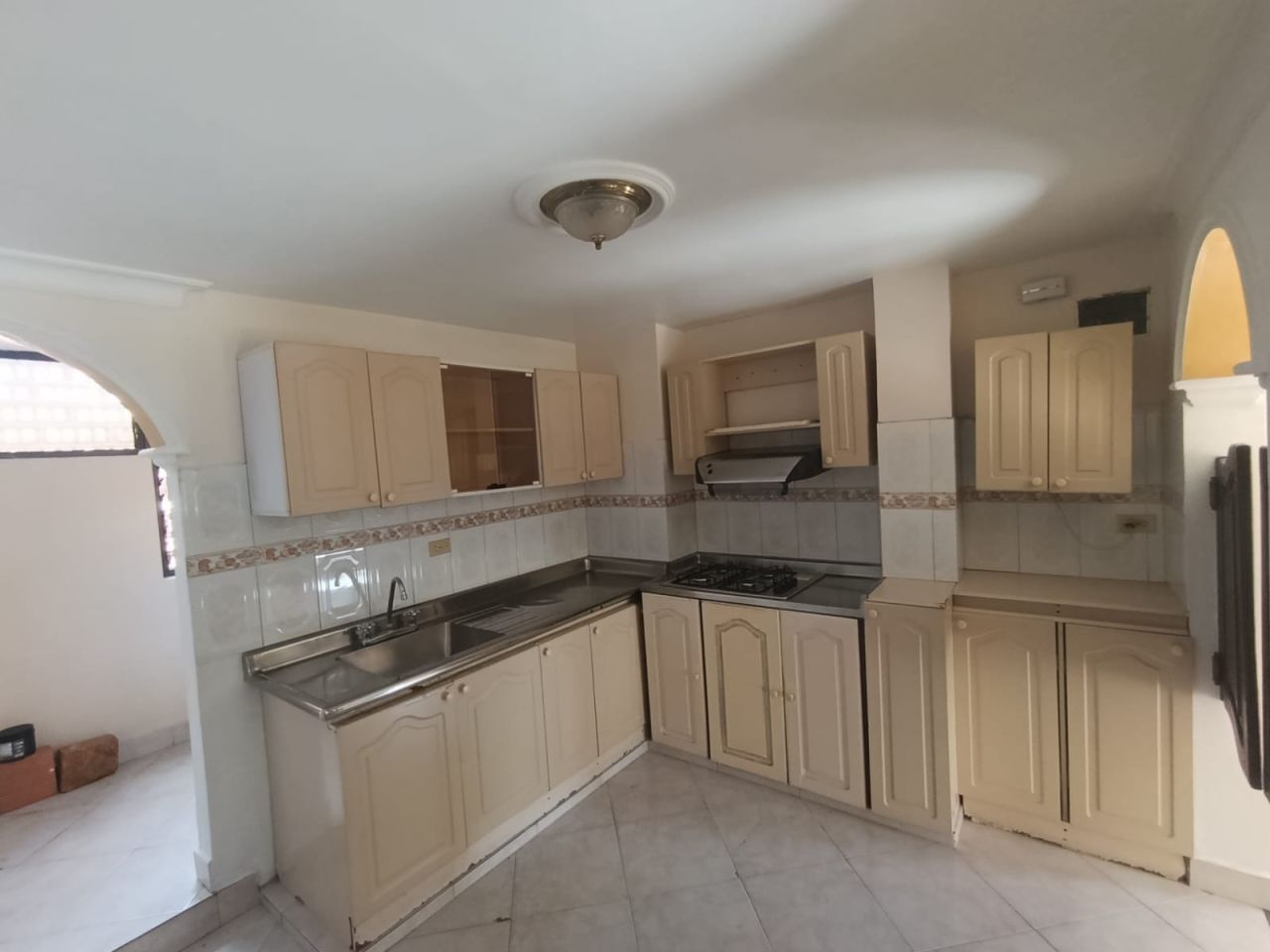 Apartamento en arriendo Antioquia Medellín Boston 109 m2 Habitaciones 3 Baños 3 Garajes 0 Precio $2500000