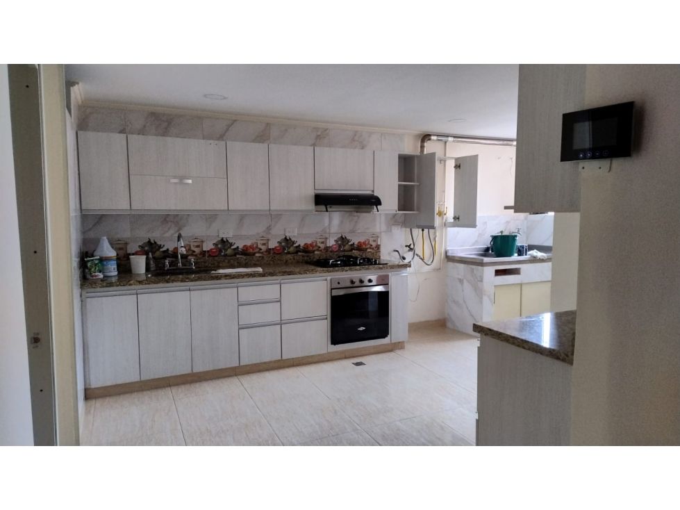 Apartamento en arriendo o venta Antioquia Medellín La Candelaria 130 m2 Habitaciones 3 Baños 3 Garajes 1 Precio venta $690000000 Precio arriendo $3900000