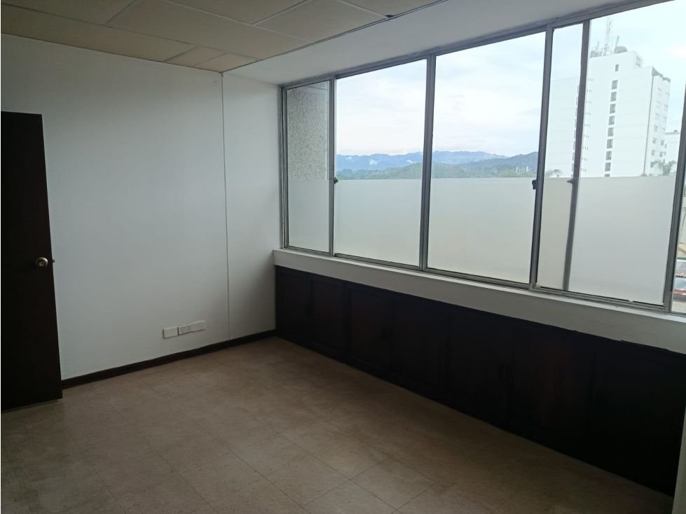 Oficina en arriendo Caldas Manizales Manizales 24 m2 Habitaciones 0 Baños 1 Garajes 0 Precio $800000