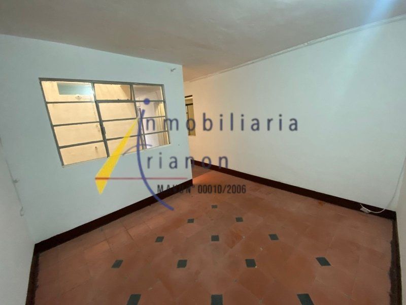 Casa en arriendo Antioquia Medellín San Bernardo 50 m2 Habitaciones 2 Baños 1 Garajes 0 Precio $1750000