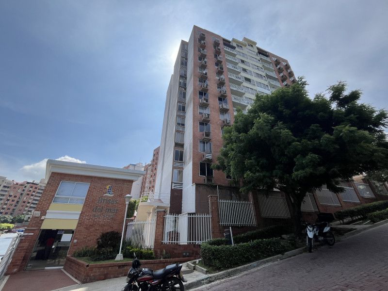 Apartamento en arriendo Atlántico Barranquilla Cr Brisas Del Mar 102 m2 Habitaciones 3 Baños 2 Garajes 1 Precio $2488000