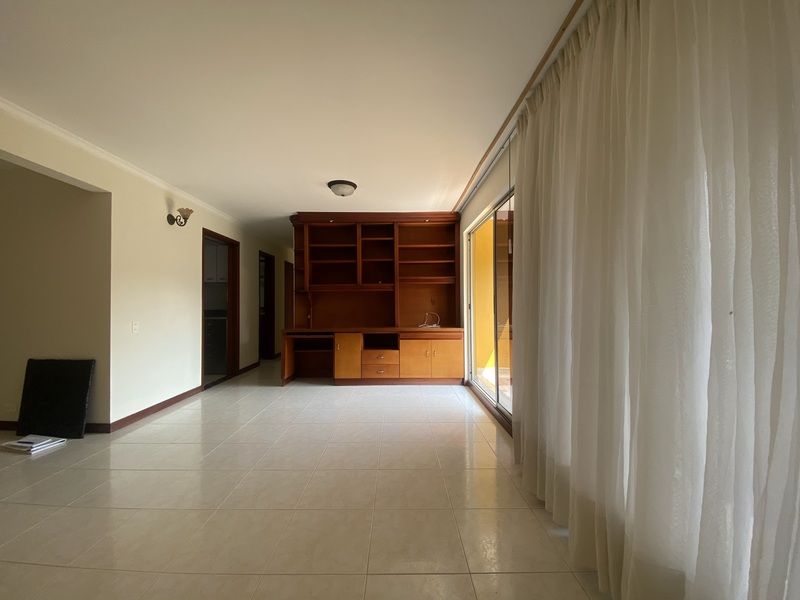 Apartamento en arriendo Antioquia Medellín La Castellana 101 m2 Habitaciones 3 Baños 2 Garajes 1 Precio $4500000