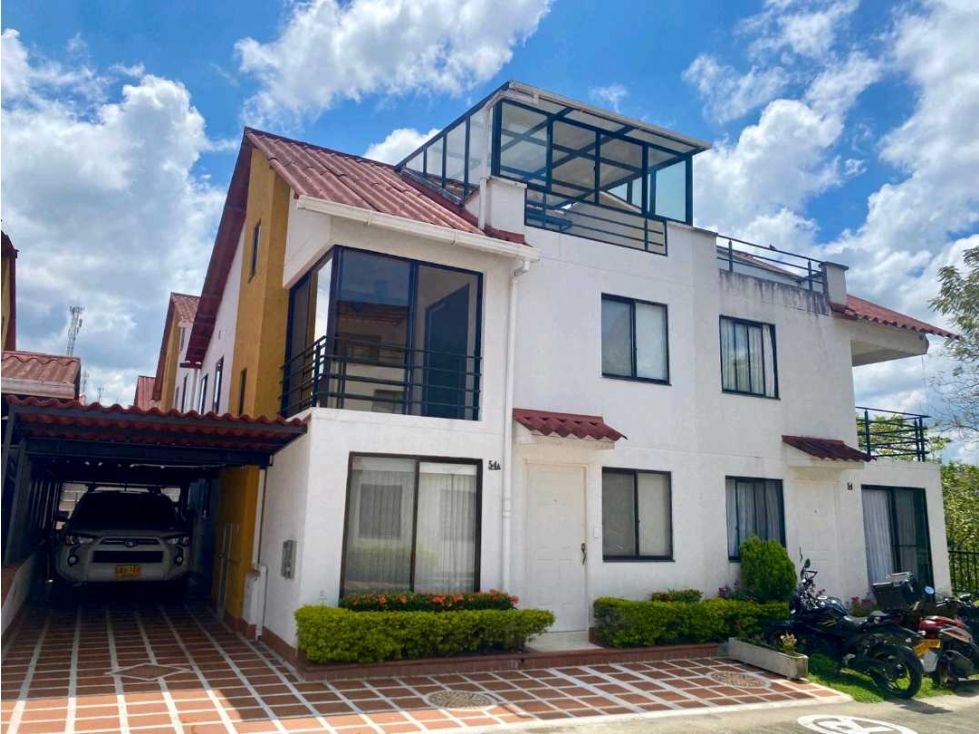 Casa en venta Risaralda Pereira Br La Castellana 177 m2 Habitaciones 5 Baños 4 Garajes 3 Precio $850000000