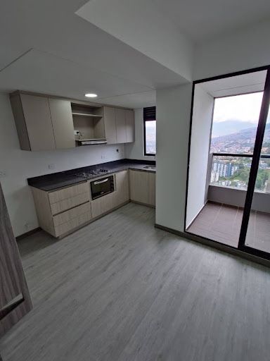 Apartamento en arriendo Antioquia Medellín Asomadera No2 76 m2 Habitaciones 3 Baños 2 Garajes 1 Precio $3800000