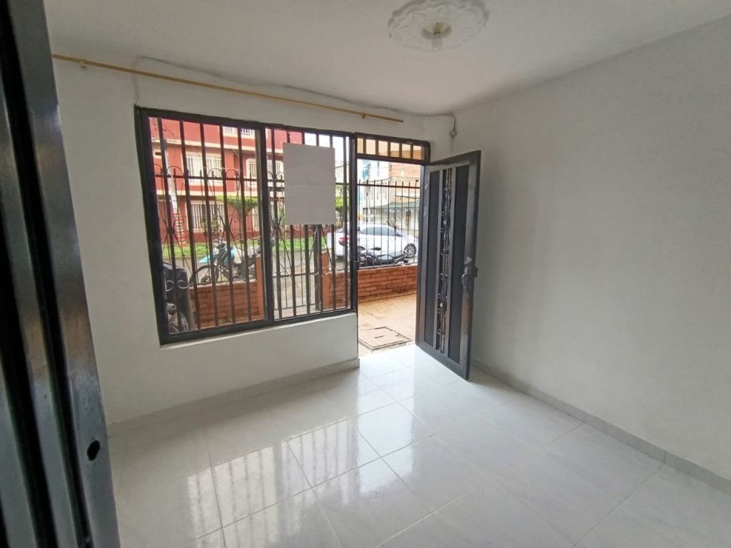 Apartaestudio en arriendo Valle Del Cauca Cali República De Israel 30 m2 Habitaciones 1 Baños 1 Garajes 0 Precio $400000