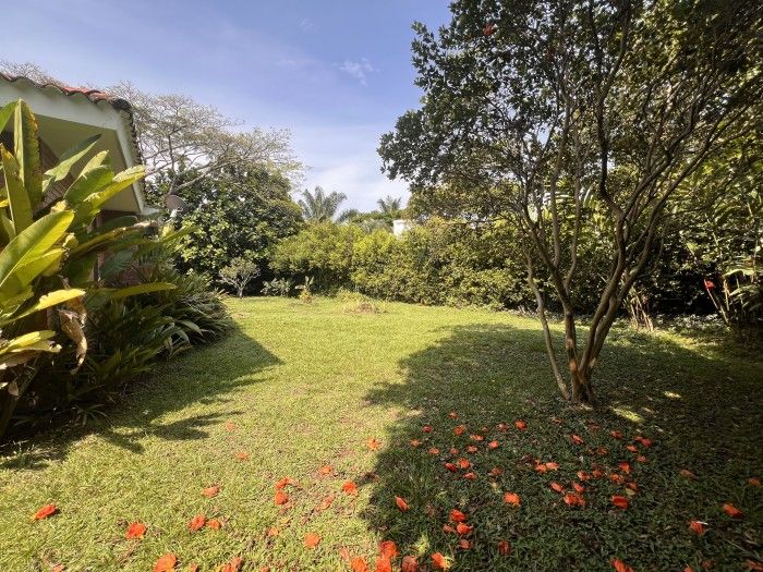Casa en venta Valle Del Cauca Jamundí Cn Solares De La Morada Et I 260 m2 Habitaciones 5 Baños 6 Garajes 8 Precio $890000000
