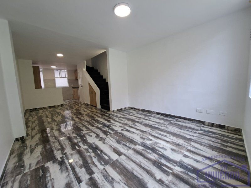 Casa en arriendo Antioquia Medellín La America 65 m2 Habitaciones 3 Baños 2 Garajes 1 Precio $2600000