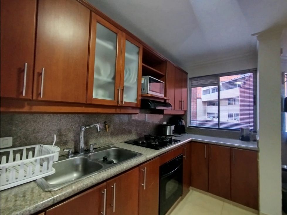 Apartamento en arriendo Antioquia Medellín Las Acacias 156 m2 Habitaciones 3 Baños 4 Garajes 2 Precio $6200000