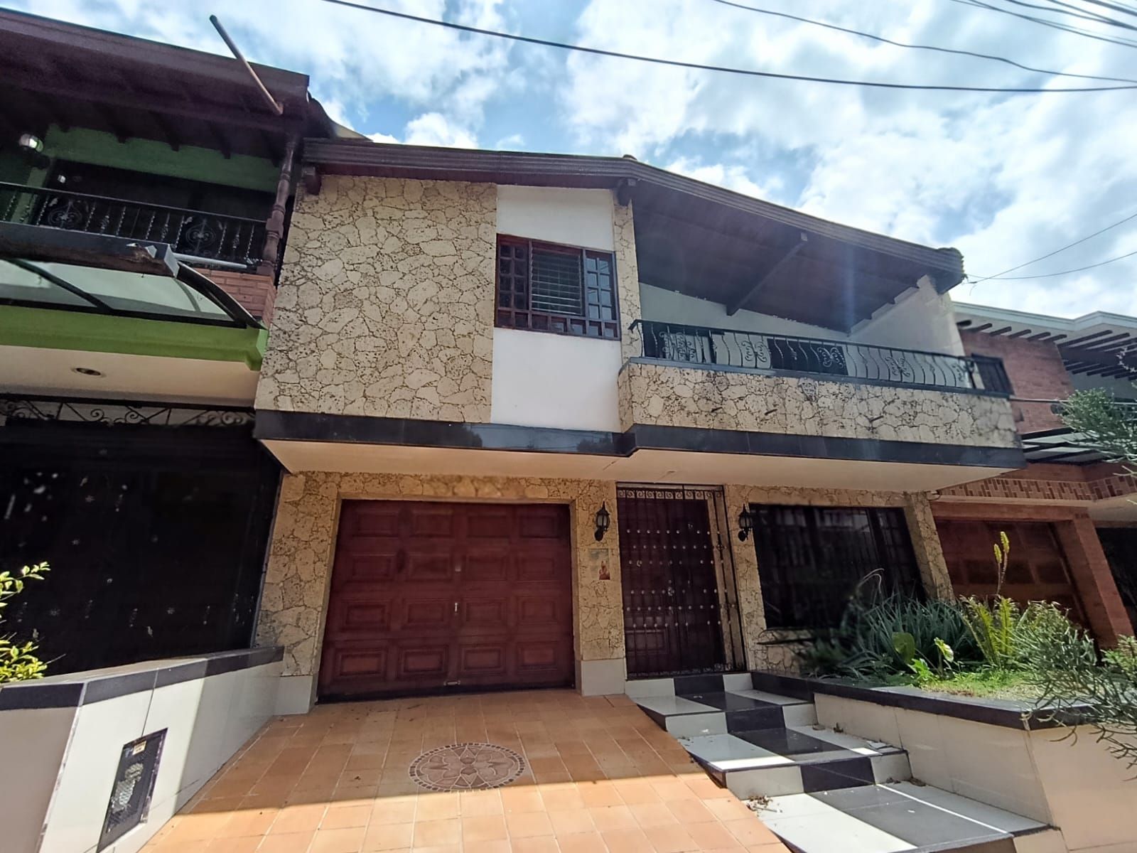 Casa en arriendo Cundinamarca Bogotá La Soledad Norte 260 m2 Habitaciones 5 Baños 5 Garajes 1 Precio $6720000