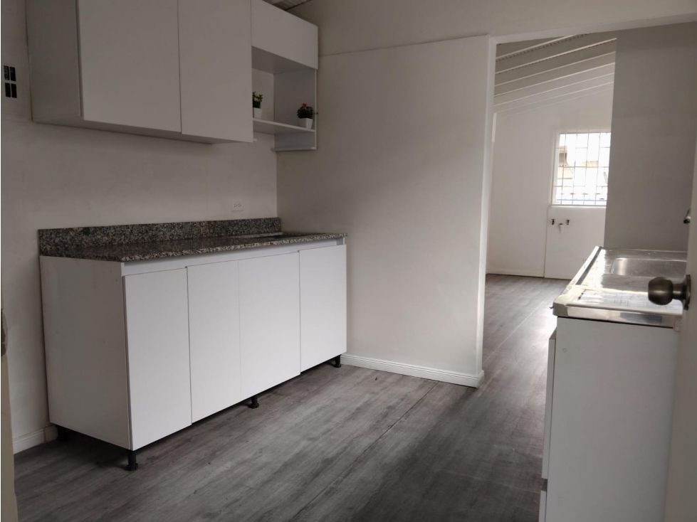 Apartamento en venta Antioquia Medellín Estacion Villa 120 m2 Habitaciones 3 Baños 3 Garajes 0 Precio $380000000