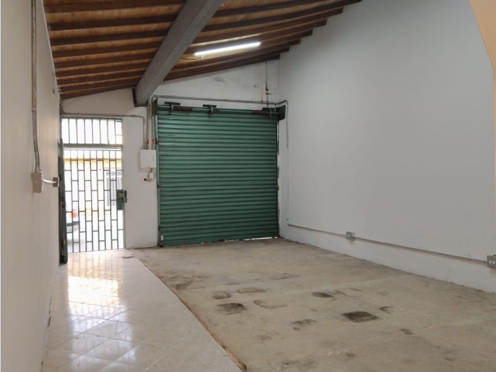 Local en arriendo Antioquia Medellín Sucre 150 m2 Habitaciones 0 Baños 1 Garajes 0 Precio $8000000