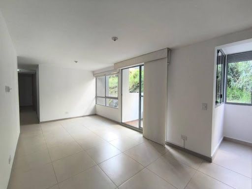Apartamento en arriendo Antioquia Envigado Loma Del Barro 70 m2 Habitaciones 3 Baños 2 Garajes 1 Precio $2700000